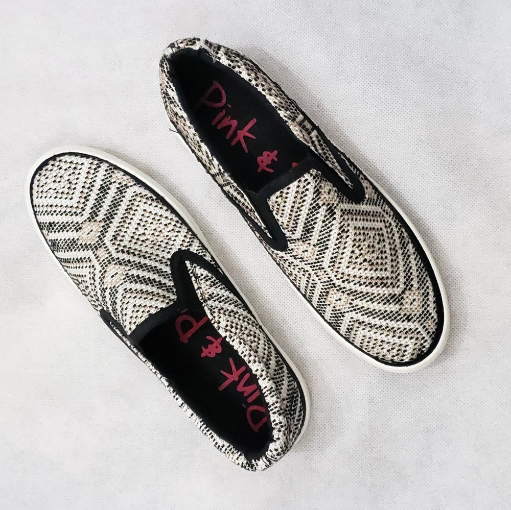 NWOB Pink & Pepper size 6 M Loafers Sneaker